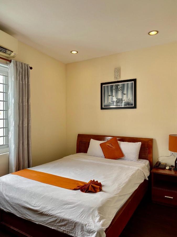 Golden Star Hotel Hue Exterior foto
