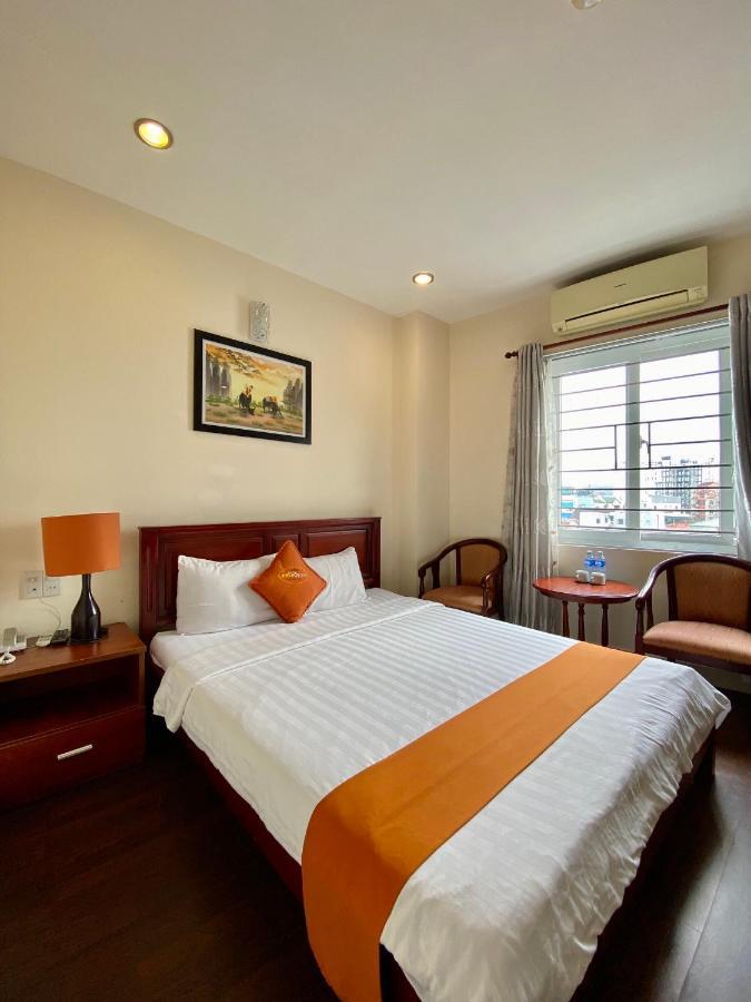 Golden Star Hotel Hue Exterior foto